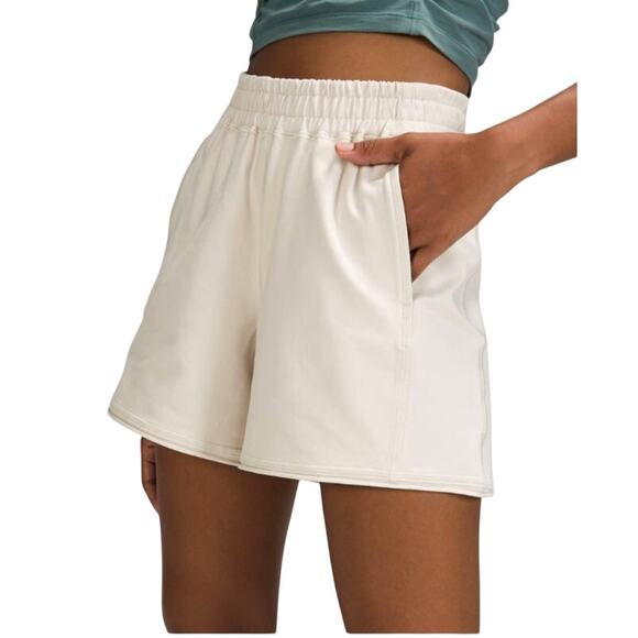 Lululemon LA Side Panel High-Rise Short 4” RARE - Picture 1 of 16
